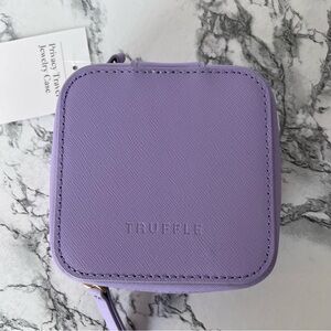 Truffle Privacy Travel Jewelry Case in Lilac, NWT